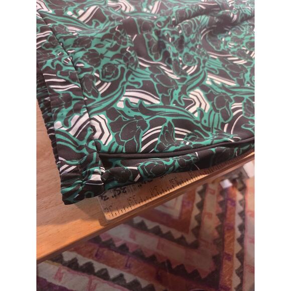 J. Crew Green Black White Abstract Tuxedo Pants Side Piping Size 6 Polyester - Picture 7 of 13